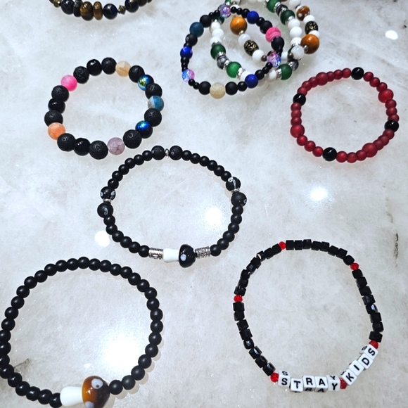 KPOP LOVE Beaded Bracelets in Small & Large beads, Size Medium 8" Stretch - Picture 7 of 7